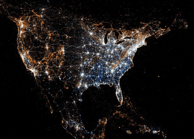 North American detail map of Flickr and Twitter locations by Eric Fischer, 2011