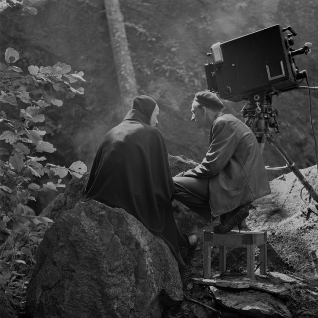 Bergman and Ekeroth discussing on the set of The Seventh Seal (photo by Louis Huch, c. 1956. © AB Svensk Filmindustri)