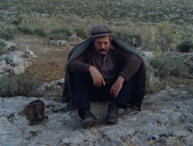 “The Beekeeper” by Theo Angelopoulos, Greece, 1986, screen capture at 01:52:57.