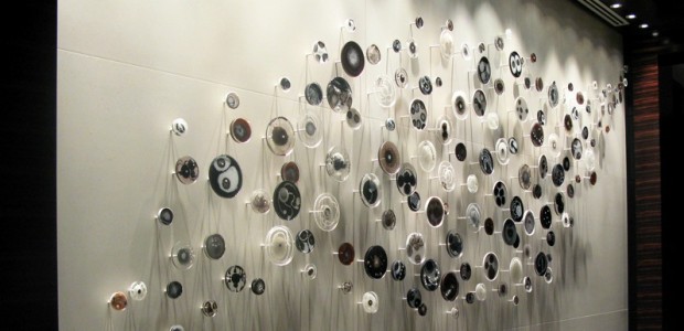 Detail image of Petri dish installation in Shanghai Peninsula Hotel (side view). © Klari Reis