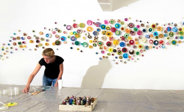 Image of artist Klari Reis working in her studio, 2010. © Klari Reis