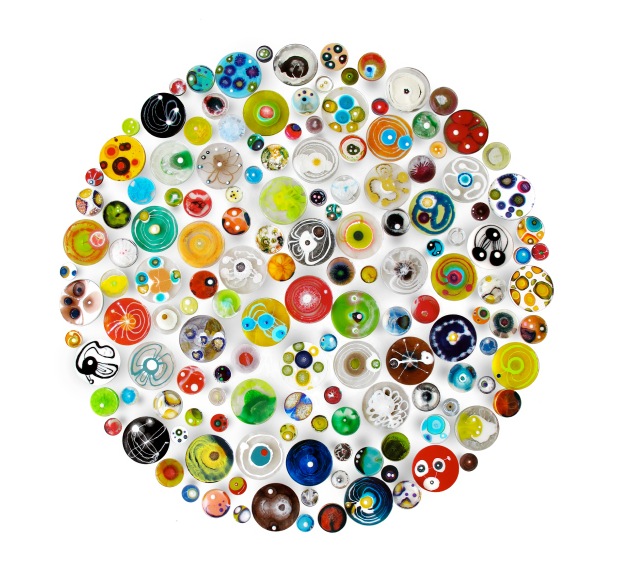 Hypocondria: 150 pieces Petri dishes installation, 60" in diameter, mixed media on Petri dish. © Klari Reis