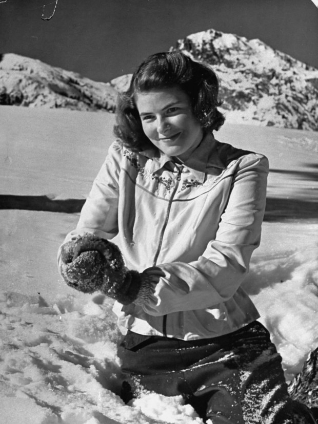 Ingrid Bergman prepares a snowball during a holiday break. Photo by Bob Landry for LIFE magazine, February 24, 1941, p. 46. © Time Life Pictures/Getty Images.